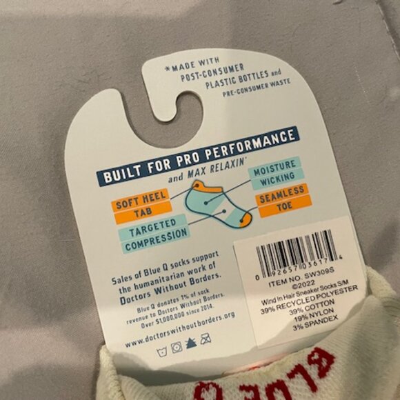 NWT Womens Socks Bundle 2 total = Women's Crew Sneaker Blue Q $30 Great Gifts - Picture 6 of 12